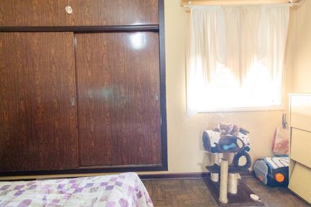 Casa à venda com 244m², 4 quartos e 3 vagas Casa à venda com 244m², 4 quartos e 3 vagasQuarto 3