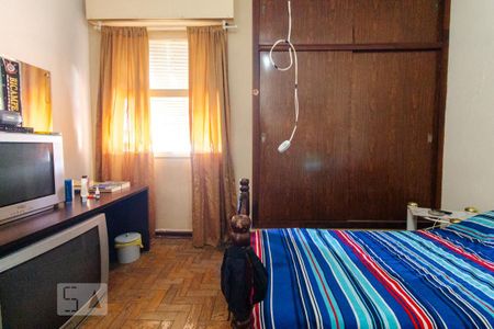 Casa à venda com 244m², 4 quartos e 3 vagas Casa à venda com 244m², 4 quartos e 3 vagasQuarto 2