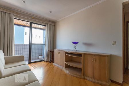 Sala de apartamento para alugar com 2 quartos, 70m² em Cristo Rei, Curitiba