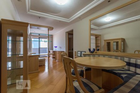 Sala de apartamento para alugar com 2 quartos, 70m² em Cristo Rei, Curitiba