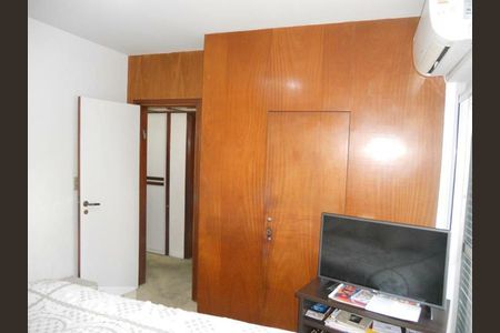 Quarto de apartamento à venda com 4 quartos, 168m² em Indianópolis, São Paulo