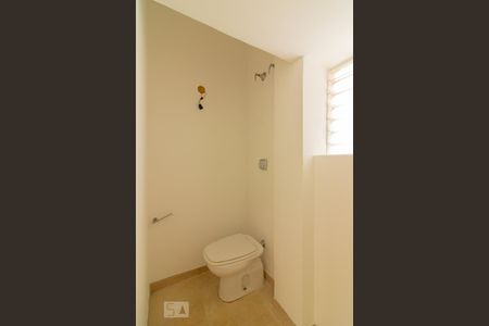 Lavabo de casa para alugar com 4 quartos, 450m² em Indianópolis, São Paulo