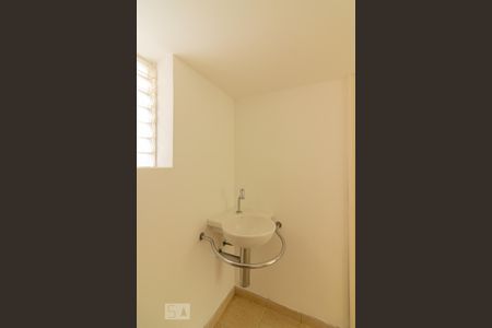 Lavabo de casa para alugar com 4 quartos, 450m² em Indianópolis, São Paulo