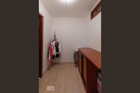 Closet da Suíte de casa à venda com 3 quartos, 280m² em Parque Urbano, Porto Alegre