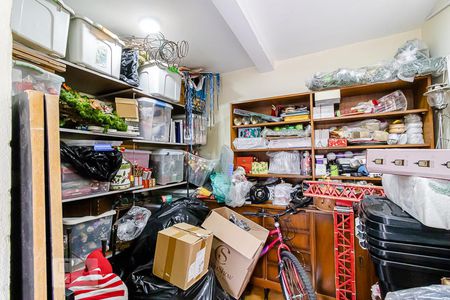 Casa para alugar com 350m², 3 quartos e 6 vagas Casa para alugar com 350m², 3 quartos e 6 vagasQuarto da Edícula