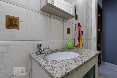 Lavabo de casa para alugar com 3 quartos, 350m² em Jardim da Glória, São Paulo
