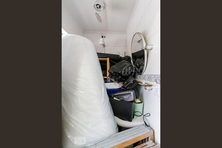 Casa para alugar com 350m², 3 quartos e 6 vagas Casa para alugar com 350m², 3 quartos e 6 vagasBanheiro da Edícula