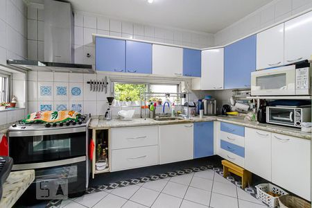 Casa para alugar com 350m², 3 quartos e 6 vagas Casa para alugar com 350m², 3 quartos e 6 vagasCopa e Cozinha