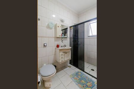 Casa para alugar com 350m², 3 quartos e 6 vagas Casa para alugar com 350m², 3 quartos e 6 vagasBanheiro da Suíte 2