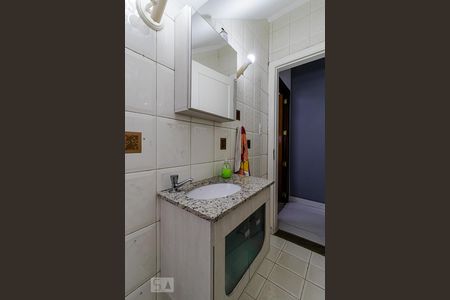 Lavabo de casa para alugar com 3 quartos, 350m² em Jardim da Glória, São Paulo