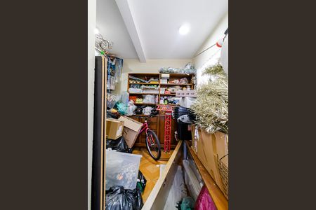 Casa para alugar com 350m², 3 quartos e 6 vagas Casa para alugar com 350m², 3 quartos e 6 vagasQuarto da Edícula