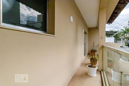 Casa para alugar com 350m², 3 quartos e 6 vagas Casa para alugar com 350m², 3 quartos e 6 vagasSacada da Suíte 1