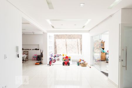 Casa à venda com 700m², 8 quartos e 8 vagas Casa à venda com 700m², 8 quartos e 8 vagasCozinha