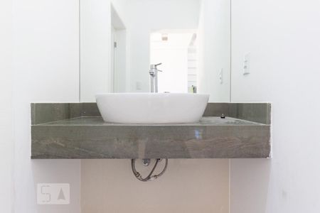 Casa à venda com 700m², 8 quartos e 8 vagas Casa à venda com 700m², 8 quartos e 8 vagas Lavabo