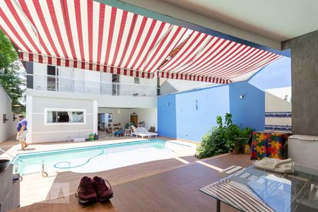 Casa à venda com 700m², 8 quartos e 8 vagas Casa à venda com 700m², 8 quartos e 8 vagasChurrasqueira