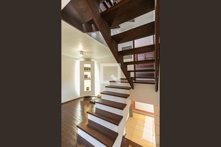 Escada de casa de condomínio à venda com 2 quartos, 146m² em Cavalhada, Porto Alegre