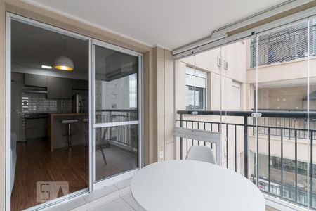 Varanda de kitnet/studio para alugar com 1 quarto, 38m² em Jardim Flor da Montanha, Guarulhos