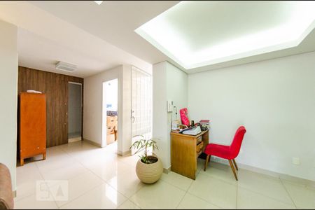 Sala de casa para alugar com 4 quartos, 300m² em Gutierrez, Belo Horizonte