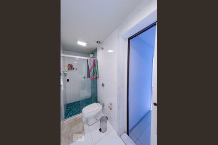 Casa à venda com 300m², 4 quartos e 4 vagas Casa à venda com 300m², 4 quartos e 4 vagasBanheiro social