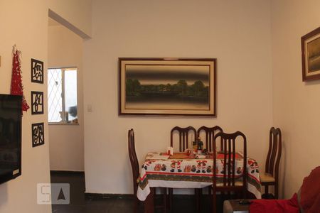 Casa de condomínio à venda com 150m², 3 quartos e sem vagaSala