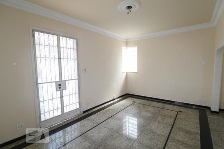 Sala de casa para alugar com 4 quartos, 210m² em Grajaú, Rio de Janeiro
