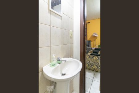 Lavabo de casa de condomínio à venda com 3 quartos, 153m² em Ipanema, Porto Alegre