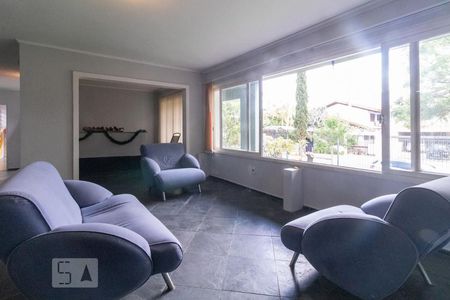 Sala de casa à venda com 4 quartos, 350m² em Vila Assunção, Porto Alegre