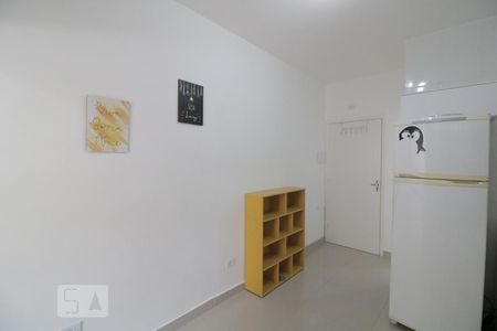 Cozinha  de kitnet/studio para alugar com 1 quarto, 27m² em Quarta Parada, São Paulo