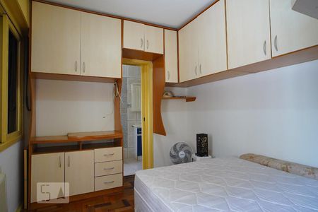 Quarto de kitnet/studio à venda com 1 quarto, 34m² em Vila Ipiranga, Porto Alegre