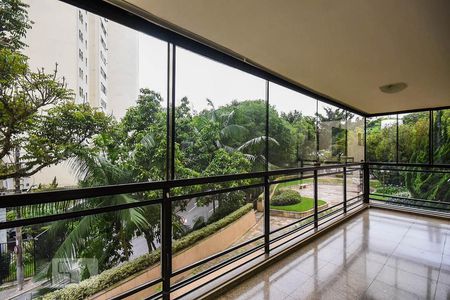 Varanda de apartamento para alugar com 4 quartos, 424m² em Real Parque, São Paulo