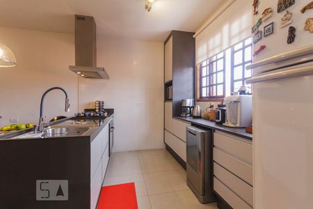 Cozinha de casa para alugar com 3 quartos, 200m² em Vila Dirce, Mauá