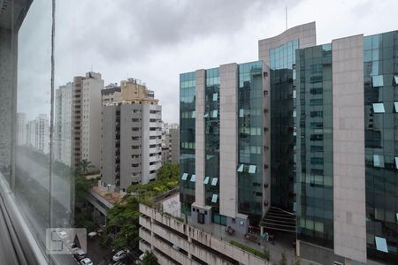 Vista da sala  de apartamento para alugar com 1 quarto, 47m² em Anchieta, Belo Horizonte