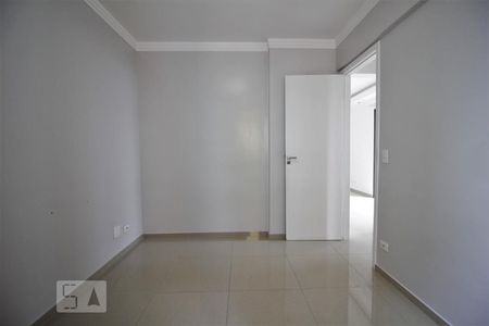 Quarto de apartamento para alugar com 2 quartos, 85m² em Jardim Maria Rosa, Taboão da Serra