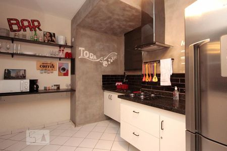 Cozinha de kitnet/studio à venda com 1 quarto, 42m² em Santa Ifigênia, São Paulo