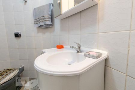 Banheiro da Suíte de casa à venda com 4 quartos, 190m² em Niterói, Canoas