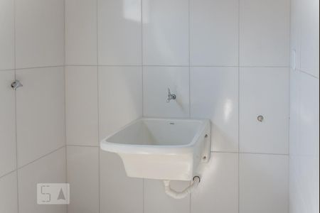 Banheiro de kitnet/studio para alugar com 1 quarto, 40m² em Cidade Nova, Rio de Janeiro