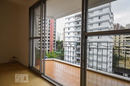 Varanda de apartamento para alugar com 2 quartos, 80m² em Real Parque, São Paulo