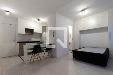 Sala/Quarto de apartamento para alugar com 1 quarto, 31m² em Capão Raso, Curitiba