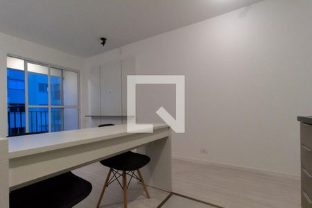 Cozinha de apartamento para alugar com 1 quarto, 31m² em Capão Raso, Curitiba