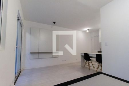 Sala/Quarto de apartamento para alugar com 1 quarto, 31m² em Capão Raso, Curitiba