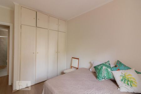 Quarto 2 de apartamento para alugar com 2 quartos, 70m² em Vila Olímpia, São Paulo