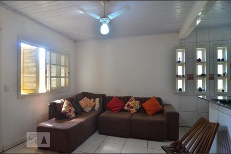 Sala de casa à venda com 2 quartos, 67m² em Olaria, Canoas