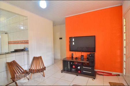 Sala de casa à venda com 2 quartos, 67m² em Olaria, Canoas