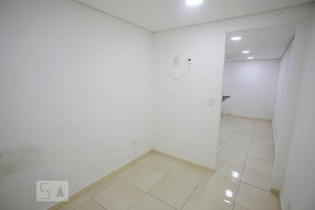 Quarto de kitnet/studio para alugar com 1 quarto, 25m² em Jacarepaguá, Rio de Janeiro