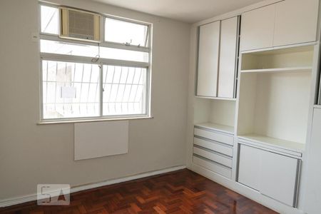 Quarto 1 de apartamento à venda com 2 quartos, 78m² em Icaraí, Niterói