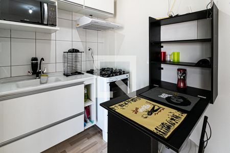 Cozinha de kitnet/studio para alugar com 1 quarto, 26m² em Vila Ré, São Paulo