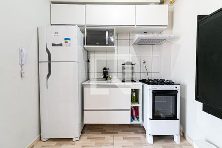 Cozinha de kitnet/studio para alugar com 1 quarto, 26m² em Vila Ré, São Paulo