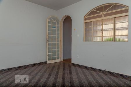 Sala de casa para alugar com 3 quartos, 136m² em Daniel Fonseca, Uberlândia