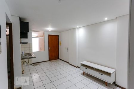 Sala e Cozinha de apartamento para alugar com 2 quartos, 48m² em Centro, Belo Horizonte