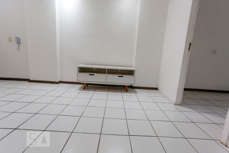 Sala e Cozinha de apartamento para alugar com 2 quartos, 48m² em Centro, Belo Horizonte